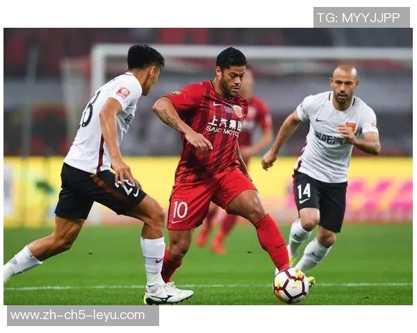 恒大与上港的精彩对决结果揭晓谁将赢得这场激烈的较量 恒大与上港的精彩对决结果揭晓谁将赢得这场激烈的较量